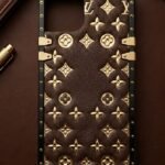 Squre Love case lather for iPhone-14plus/15plus=(Brown)